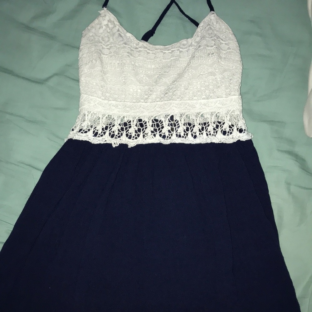 xs white lacey top dress with flowy navy skirt